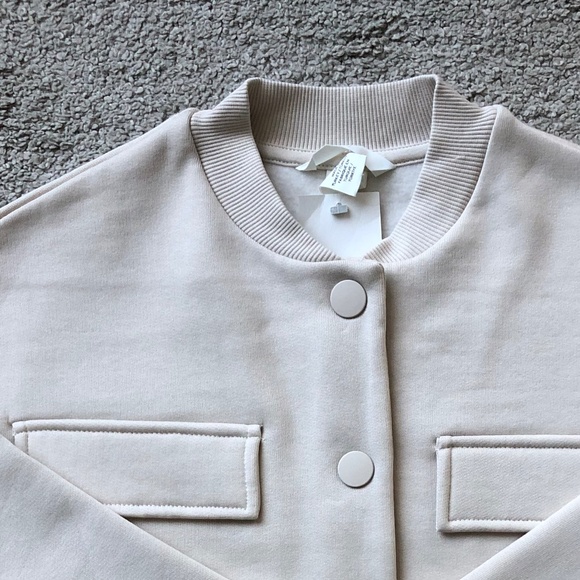 H&M Cropped Jack.NWT. - Picture 2 of 2